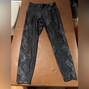 Old Navy Go-Dry Elevate Legging